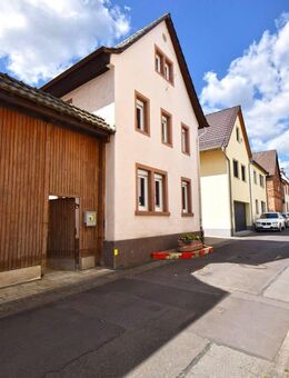 Charmantes Einfamilienhaus mit Hof, Scheune und Gartenidylle - Großwallstadt