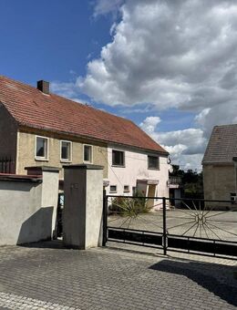 Bauernhaus mit Scheune, Garagen und großem Garten - Entwicklungsobjekt in Calbitz - Wermsdorf