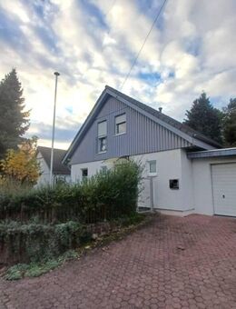 Hennef-Lichtenberg: Großer Wohnbereich, offene Küche, Hauswirtschaftsraum - alles im Erdgeschoss - Hennef (Sieg)