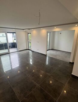 Neubau 3-Zimmer Wohnung mit Balkon - Offenbach (Main)