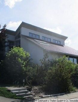 Vielseitiges Haus mit Potenzial in ruhiger Lage von Jüchsen - Grabfeld