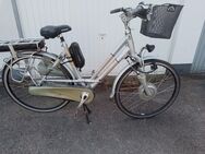 Verkaufe E-Fahrrad ,28 zoll. Motor ist in Ordnung . Akku und Ladegerät dabei . Besonderheit, - Pulheim Zentrum