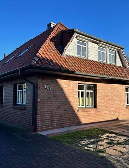 Gepflegte Oberwohnung in einem Zweifamilienhaus - Rastede