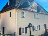 Schmitten-Oberreifenberg: Historisches Wohnhaus in Traumlage - Schmitten