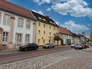 Attraktives Mehrfamilienhaus im Herzen von Nienburg (Saale) am Marktplatz! - Nienburg (Saale)