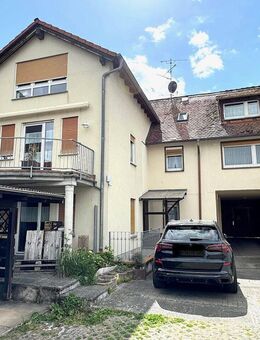 Zweifamilienhaus mit Einliegerwohnung in zentraler Lage von Hattersheim am Main - Hattersheim (Main)
