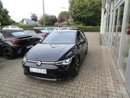 VW Golf, 1.5 R-Line eTSI LM18, Jahr 2023 - Emmerich (Rhein)