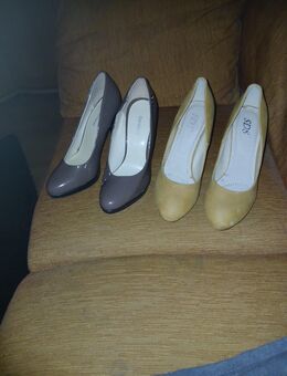 2 paar high heels lackleder u wildlederimitat gebraucht - Leverkusen
