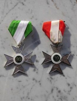 Orden zum Jubiläum für treue Mitgliedschaft 10+30 Jubiläumsorden Kreuz silberfarben je 3,- - Flensburg