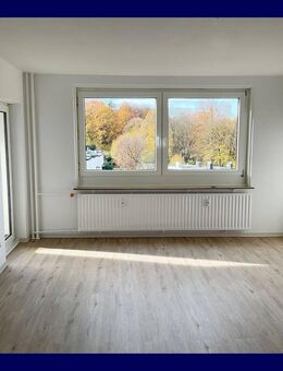 Herzlich WILLKOMMEN!! Moderne 3 Zimmer mit Balkon, gute Raumaufteilung, Bad mit Dusche + Aufzug - Bielefeld
