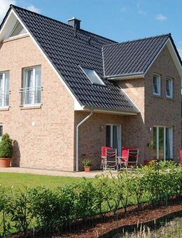 Landhaus mit Kapitänsgiebel in Garrel - Garrel