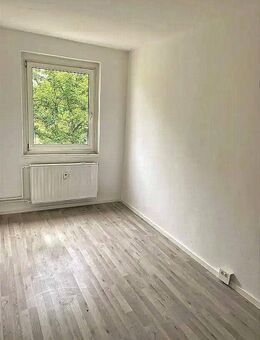 Neu sanierte, helle 4-Raum-Wohnung mit Balkon - Annaburg