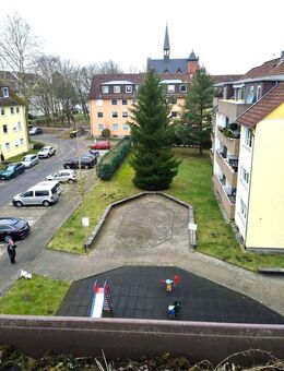 NEUER PREIS! Hildesheim - Himmelsthür! Dachgeschoß-ETW mit großem Balkon, in gepflegtem Wohnquartier! - Hildesheim