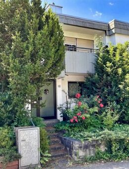 Nettes Reihenmittelhaus mit TG-Stellplatz in Stuttgart-Sommerrain - Stuttgart