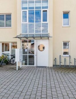 Holzkirchen: Attraktive 4-Zimmer-Wohnung - vermietet, barrierefrei in ruhiger, zentraler Lage - Holzkirchen (Regierungsbezirk Oberbayern)