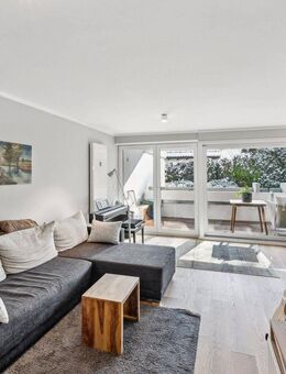 Bestlage in Solln - modernisierte Wohnung mit Balkonterrasse, Einbauküche, TG und gem. Pool & Sauna - München