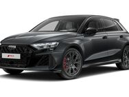 Audi RS3, Sportback Audi 3 Sportback P, Jahr 2022 - Beckum