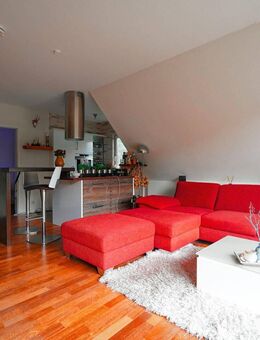 Stilvolle und möblierte Maisonette-Wohnung im Herzen von Hamburg-Eißendorf - Hamburg
