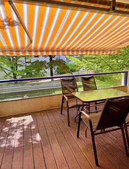 Großzügige Architektur trifft modernen Wohnkomfort: 4,5-Zi.-Wohnung mit ruhigem Balkon - Putzbrunn