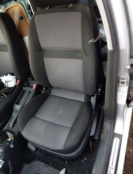 VW Golf 4 1,4L1,6L 2Ll 4 tüerig Achse Bremse Fahrwerk Sitze Schlachtfest - Bocholt Zentrum