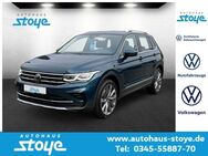 VW Tiguan, Elegance Hybrid, Jahr 2023 - Halle (Saale)