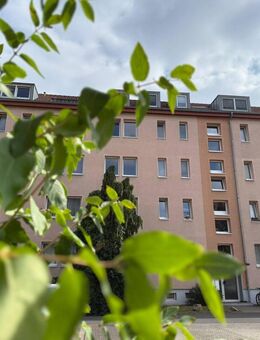 EXKLUSIVE GROSSZÜGIGE DACHGESCHOSSWOHNUNG- STILVOLLES WOHNAMBIENTE IM TIERGARTEN - Erfurt
