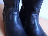 Damen-Winter- Stiefel mit Reißverschluss .zu verkaufen. - Kröv