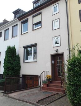 Hastedt, 3-Familienhaus mit Garage - Perfekt zum Wohnen und Vermieten - Bremen