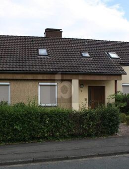 MEHRERE GENERATIONEN UNTER EINEM DACH - Uslar