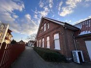 Historische Schule mit modernen Wohn- & Gewerbeeinheiten in Oldenburg - Oldenburg