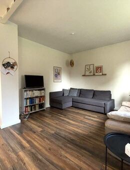 Wiesmoor - Gemütliches EFH auf weitläufigem Grundstück: renoviert, modernisiert & großzügig - Wiesmoor