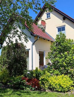 Freistehendes Einfamilienhaus in Grimma +++ Kamin, EBK, Keller, FuBoHe, Garage ... - Grimma