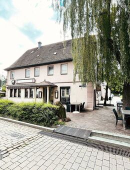Top-Paket: Gasthof-Pension, Restaurant, Kellerkneipe, Fremdenzimmer, Wohnung, Büro, 11 Stellplätze - Plochingen