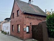Einfamilienhaus mit viel Potential in historischer Ortslage - Grevenbroich