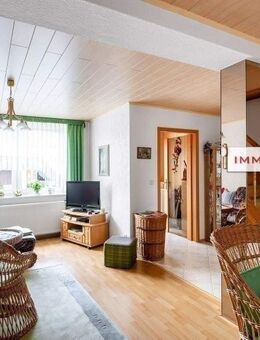 IMMOBERLIN.DE - Sympathisches Haus mit schönem Sonnengarten + Garage in guter Infrastruktur - Luckenwalde