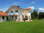 Architekten-Einfamilienhaus in Niedrigenergiebauweise mit großem Grundstück - Lauben (Landkreis Oberallgäu)