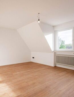 KEINE KÄUFERPROVISION Maisonettewhg. mit ausbaufähigem Dachboden und Balkon in Bielefeld Brackwede - Bielefeld