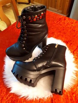 Stiefeletten von Jenny Fairy, geschnürt, schwarz, Größe 38, neuwertig - Essen