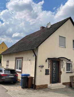 vermietetes Einfamilienhaus mit Garage in Siegenburg - Siegenburg