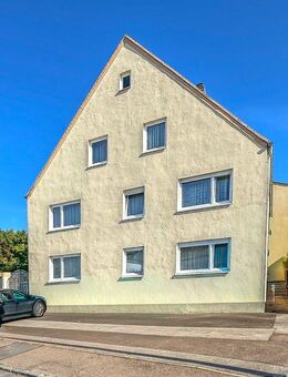 Großzügiges Zweifamilienhaus mit Garten im Herzen von Oettingen zu verkaufen! - Oettingen (Bayern)