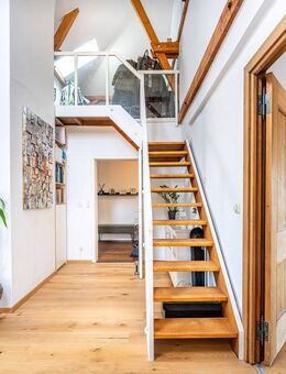*Charmante Maisonette-Altbau Wohnung im Herzen von Straubing* - Straubing