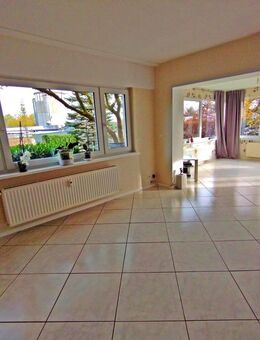 Großzügig Wohnen: Lichtdurchflutete 145 m² ETW mit Terrasse & Garten - Trierweiler