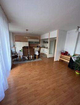 BRIVAG Immobilien - 2 Balkone, 3 Zimmer & Eckbadewanne - Bremerhaven