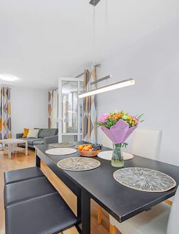 Hausgefühl inklusive - Charmante 3-Zimmer-Maisonette mit kleinem Garten in Neukeferloh - Grasbrunn