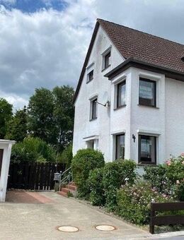 Wohnhaus mit großem Garten, zwei Küchen & zwei Bädern !!! - Sehnde