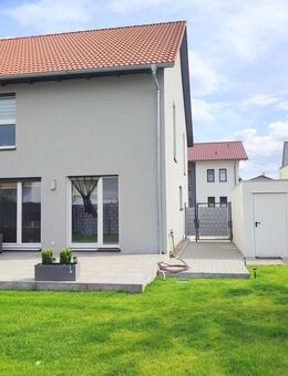 Wohnen auf zwei Ebenen! Tolles Haus in sehr guter Lage von Waghäusel-Kirrlach! - Waghäusel