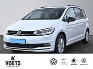 VW Touran, 2.0 TDI Highline, Jahr 2022 - Magdeburg