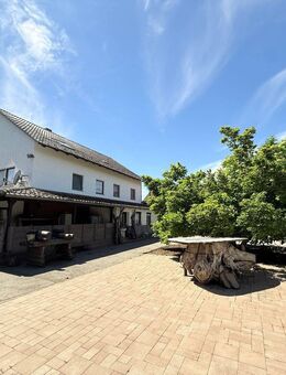 Tierliebhaber aufgepasst! Alleinlage bei Osterhofen! - Osterhofen