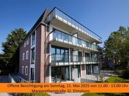 Offene Besichtigung: 11.05.25 von 11.00 - 13.00 Uhr - Neubau! Wohnen wie im Haus über zwei Ebenen - Wir verkaufen unsere Musterwohnung - Elmshorn