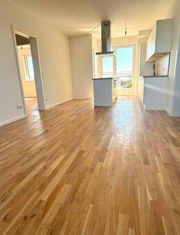 Erstbezug mit Stil: 4-Raum-Wohnung mit moderner EBK, Balkon und 2 Bädern - Leipzig